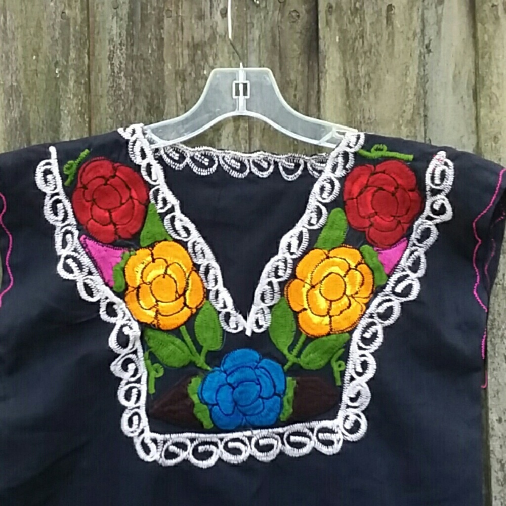 Mexican Embroidered shirt - Picture 2 of 4